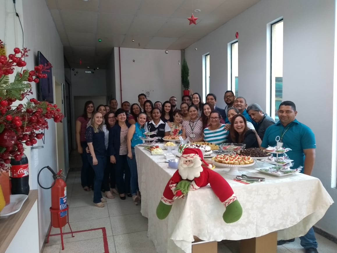 Confraternização marca último dia de trabalho de 2018