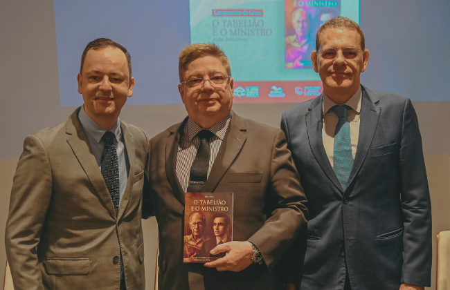 Livro “O Tabelião e o Ministro”, que conta a história da família Coêlho na Amazônia, é lançado pela Emeron com a presença do Ministro Raul Araújo Filho, do STJ