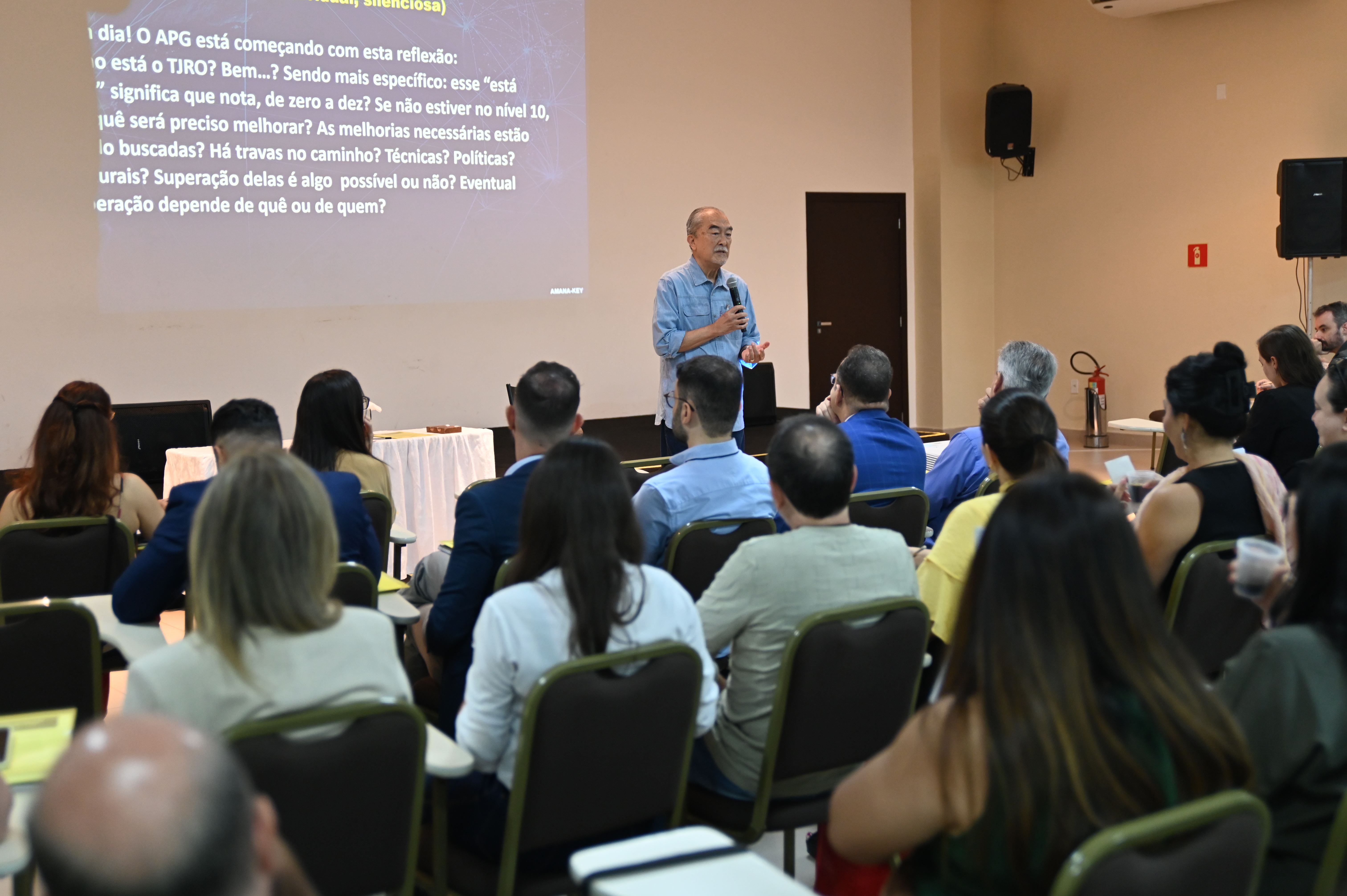 Servidores participam do Programa de Gestão Avançada da Amana-Key