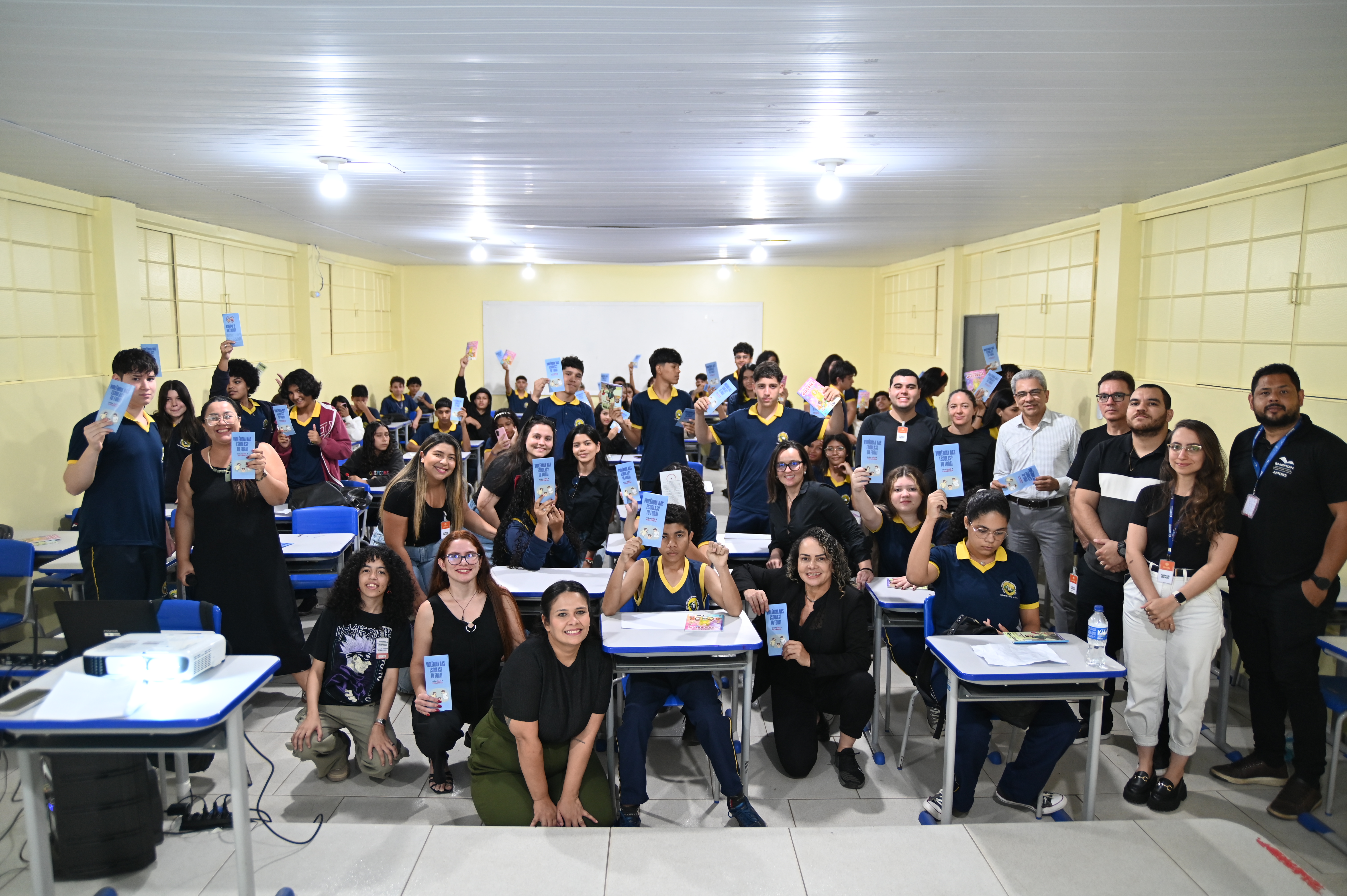 Programa “Justiça na Escola” promove interação entre pós-graduandos da EDCM e estudantes de escolas públicas de Porto Velho