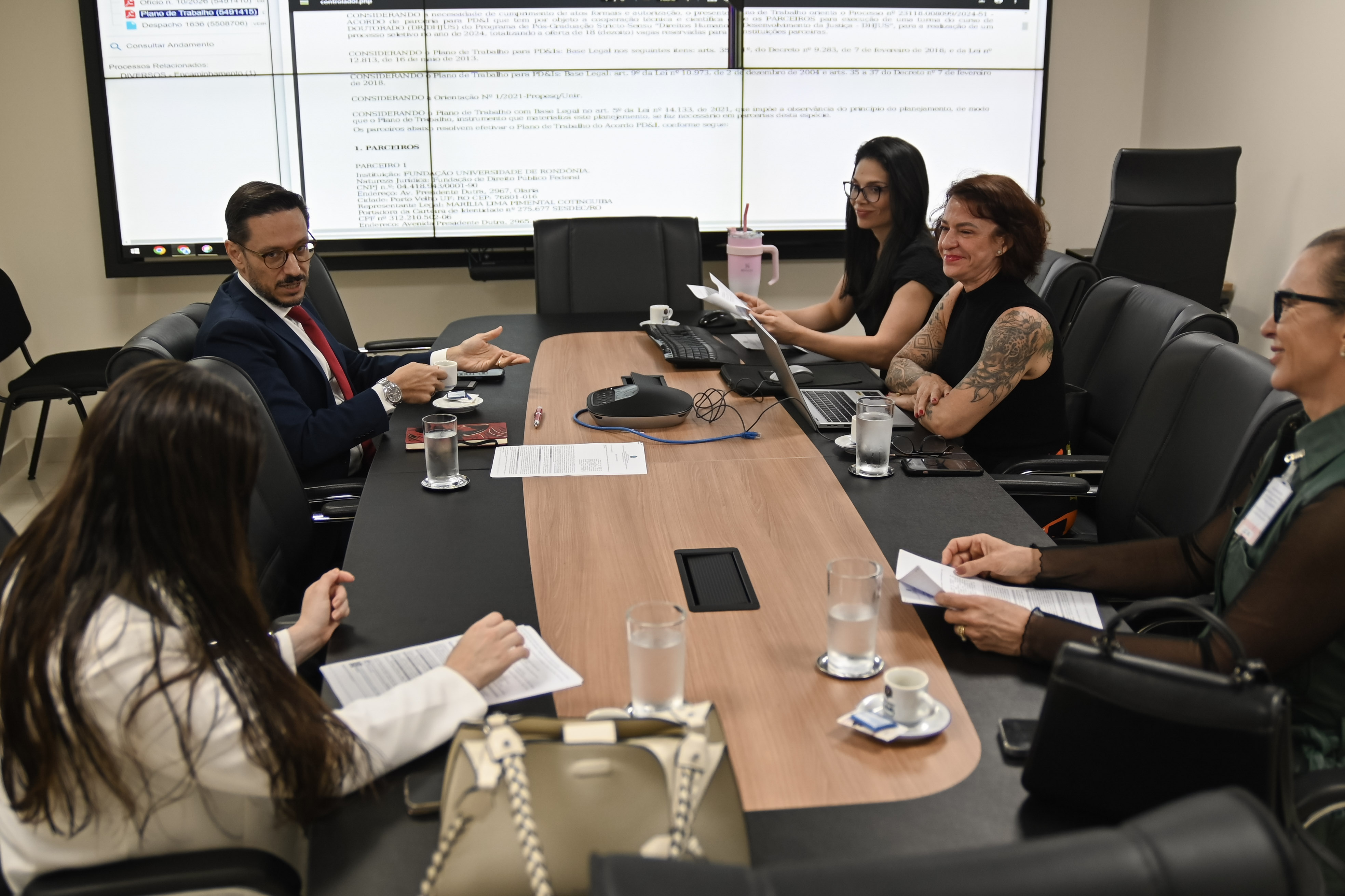 Emeron se reúne com parceiros institucionais para alinhar continuidade de programa de Pós-Graduação DHJUS