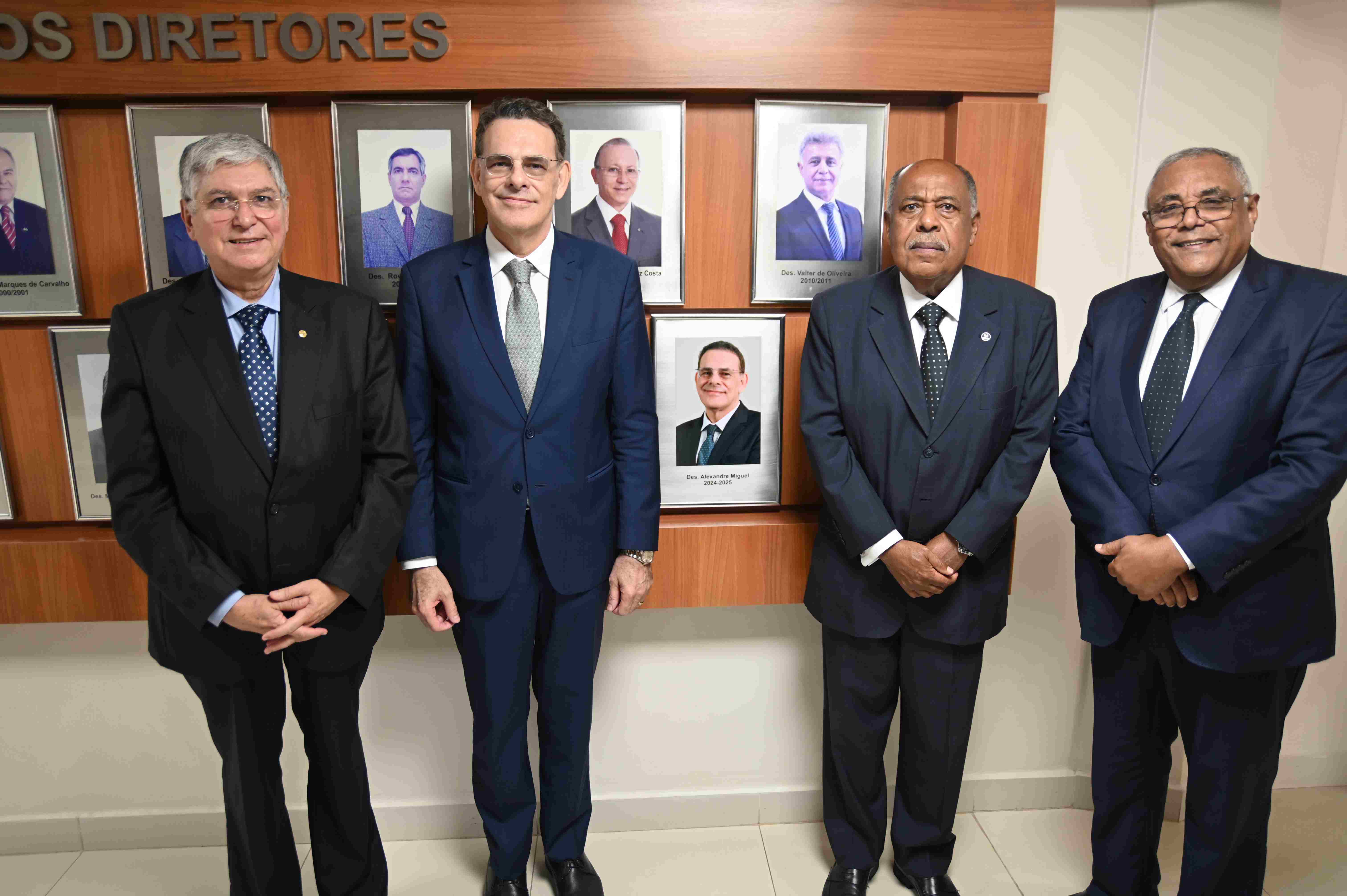 Emeron realiza cerimônia de aposição de fotos em homenagem aos ex-diretores Alexandre Miguel e Johnny Gustavo Clemes