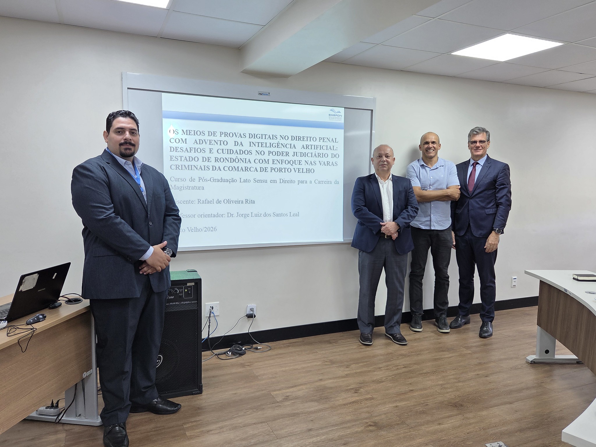 Quase 50 trabalhos de conclusão de curso da EDCM foram apresentados em março na Emeron